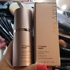 Mary Kay Revealing Radiance Facial Peel